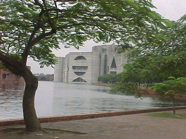 �ԑ����猩������c����