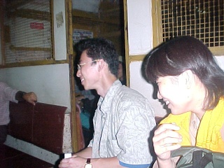 ����̂�����肵���ԓ��B3�l�����̃{�b�N�X�Ȃ����E1������B