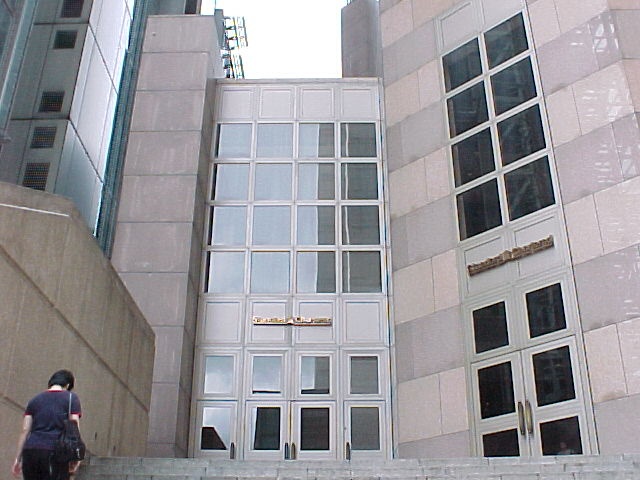 �X�^���_�[�h��`���[�^�[�h��s�̐��ʌ��ւ��B�Ȃɂ��d�X������������