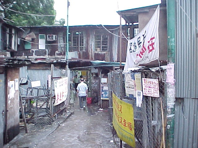 �X�N�E�H�b�^�[�̌Â��X���݁B�o���b�N�������������Ɨ�������ł���